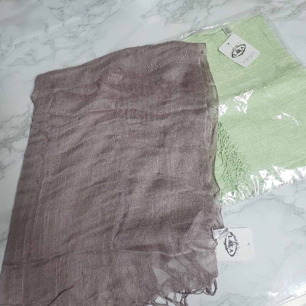 2 for $7 sale! Bundle to save! 2 pack scarves